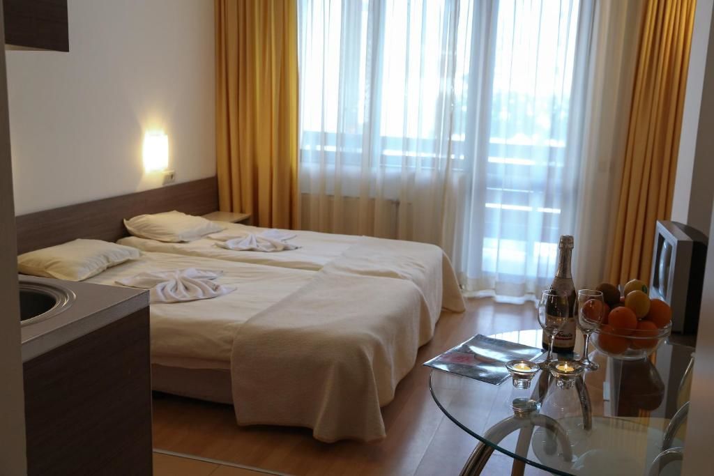 Апарт-отели Mountain Paradise by the Walnut Trees Aparthotel Банско