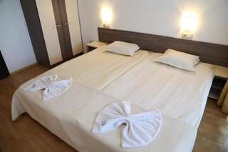 Апарт-отели Mountain Paradise by the Walnut Trees Aparthotel Банско Номер-студио (для 2 взрослых)-6